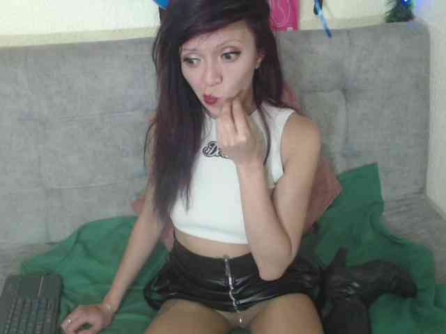 meghanhotx webcam