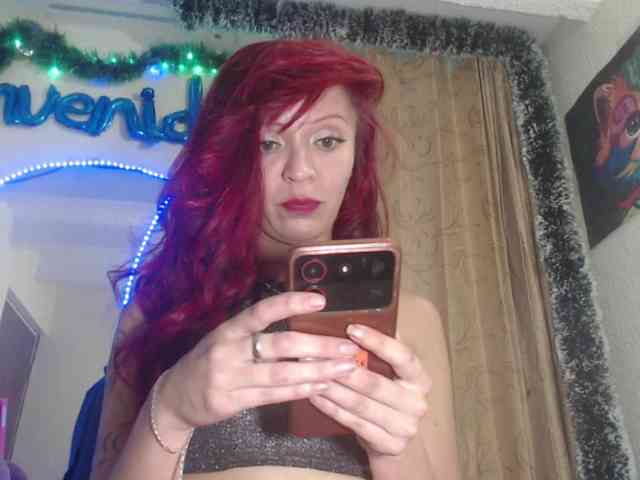 meghanhotx webcam