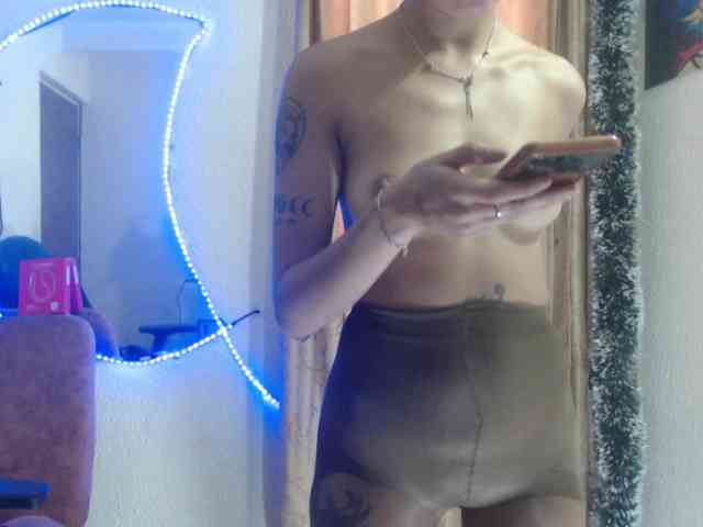 meghanhotx webcam