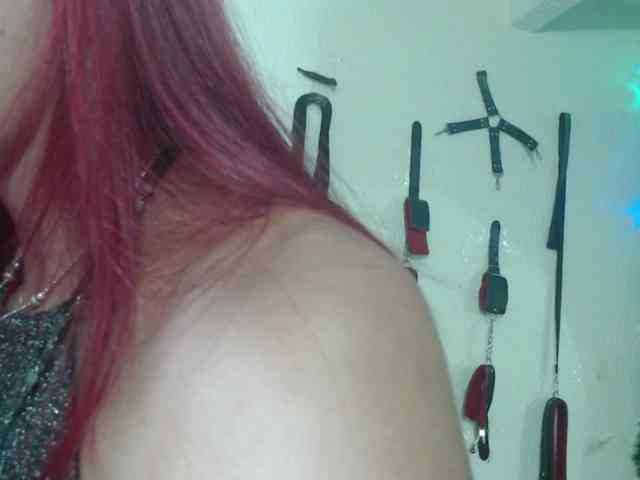 meghanhotx webcam