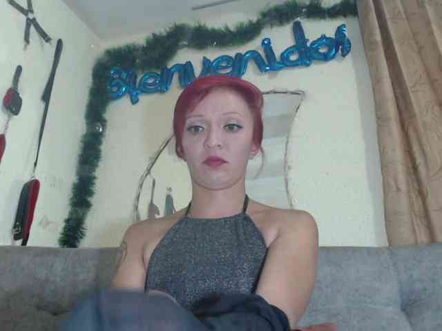 meghanhotx webcam