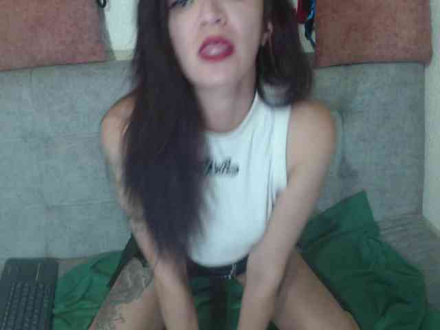 meghanhotx webcam