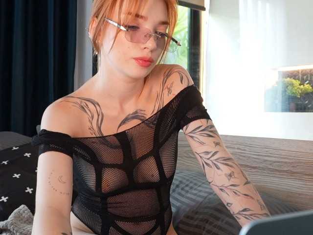 LinaVelle live cam on BongaCams