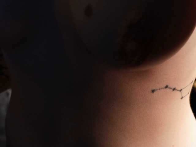 LinaVelle live cam on BongaCams