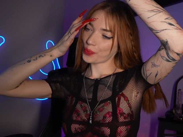 LinaVelle live cam on BongaCams
