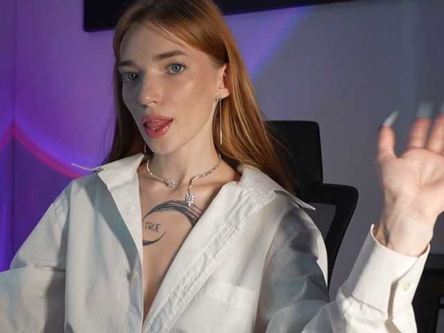 LinaVelle live cam on BongaCams