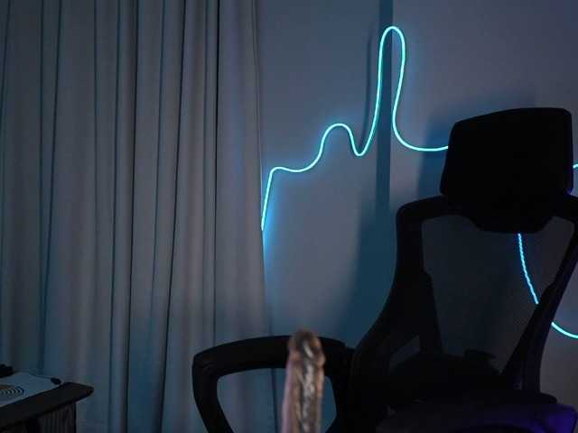 LinaVelle live cam on BongaCams