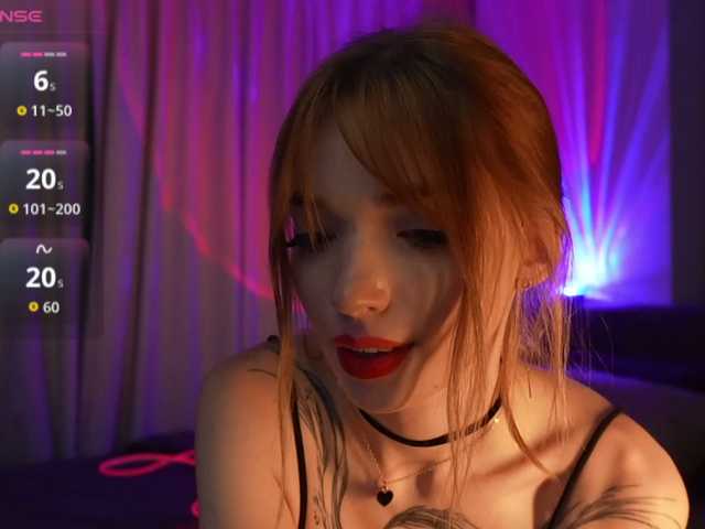 LinaVelle's BongaCams show and profile