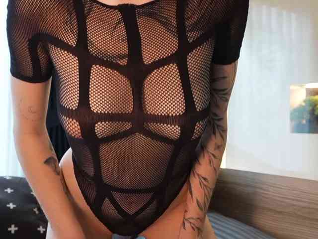LinaVelle Sex Cam Show