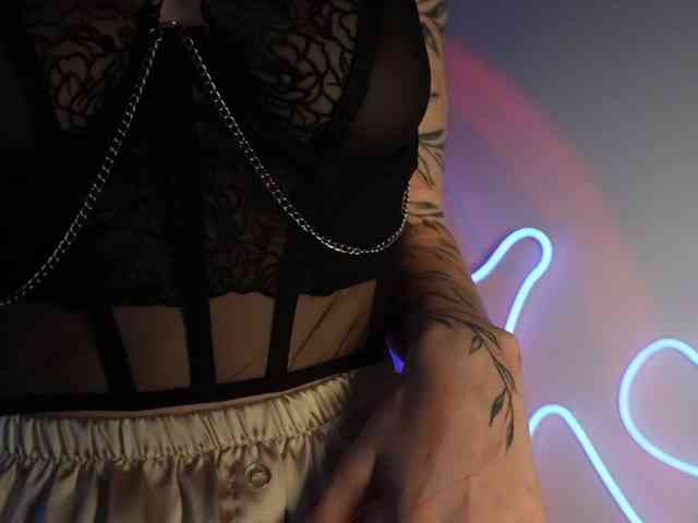 LinaVelle webcam