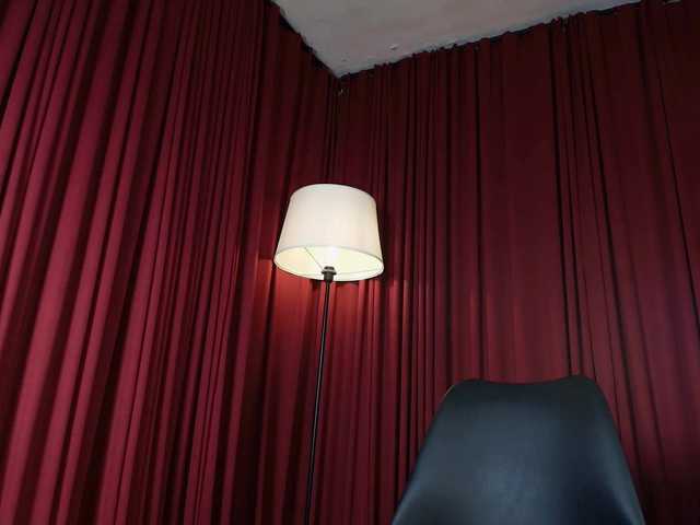 Alice-blaker live webcam show