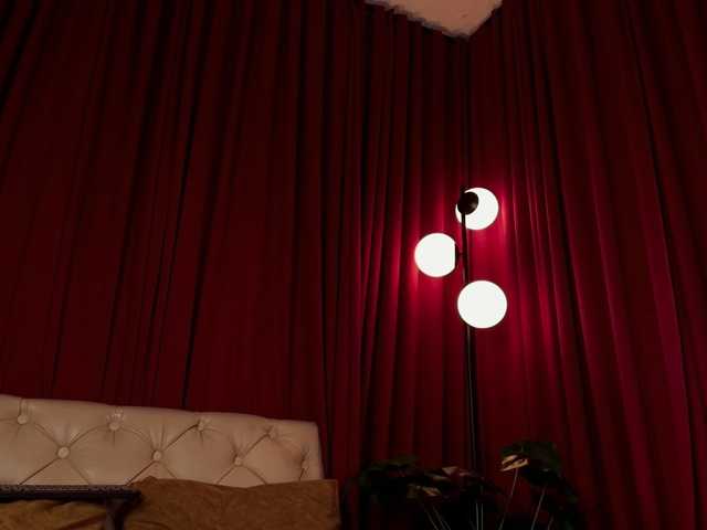 Alice-blaker live cam on BongaCams
