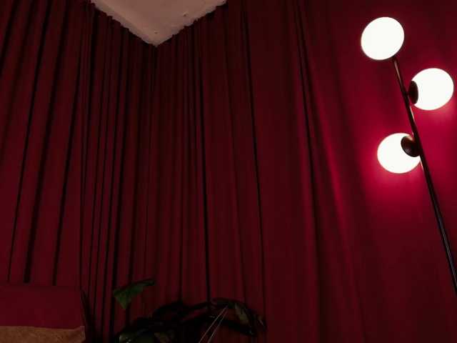 Alice-blaker live cam on BongaCams