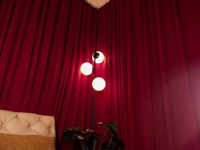 Alice-blaker live cam on BongaCams