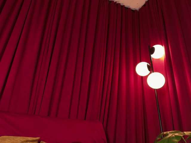 Alice-blaker live cam on BongaCams