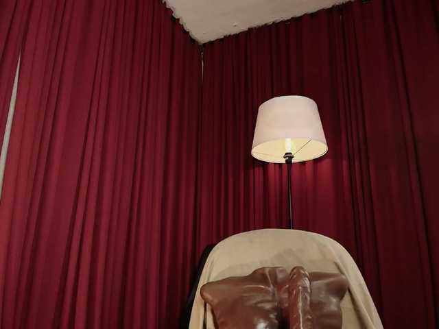 Alice-blaker live cam on BongaCams