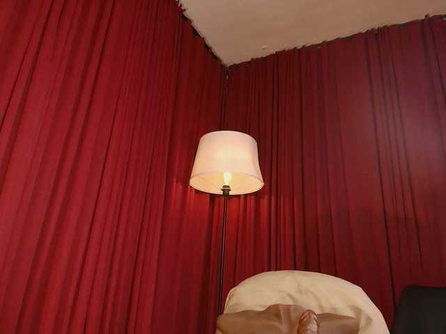 Alice-blaker live cam on BongaCams