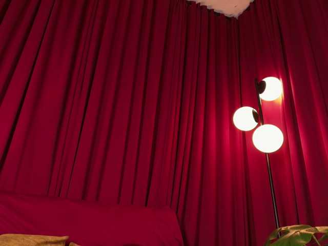 Alice-blaker live cam on BongaCams