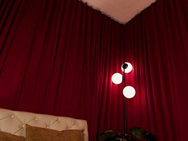 Alice-blaker live cam on BongaCams