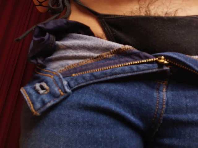 Alice-blaker live cam on BongaCams