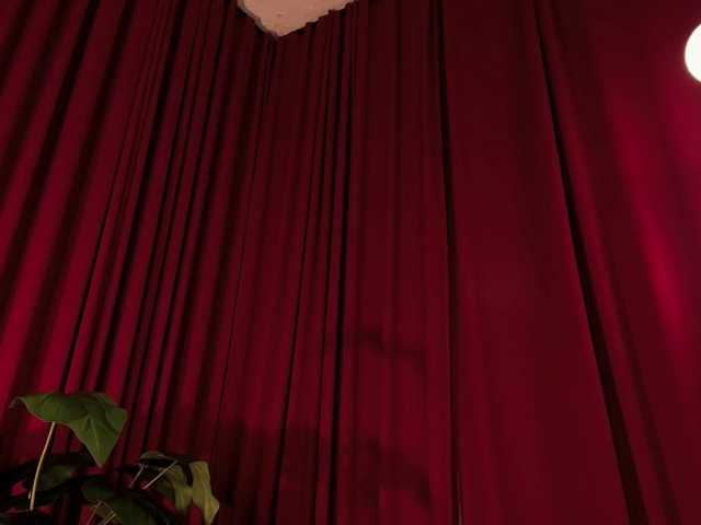 Alice-blaker live cam on BongaCams