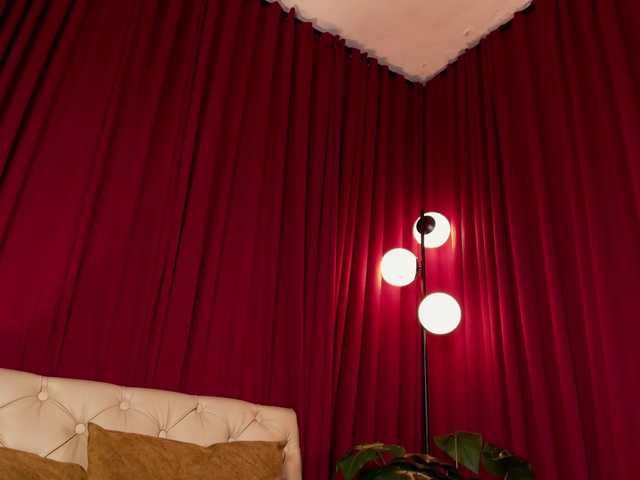 Alice-blaker live cam on BongaCams