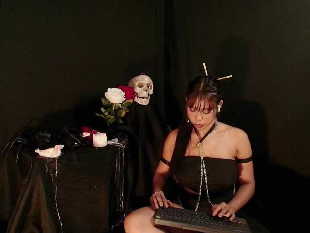 Alice-blaker live cam on BongaCams
