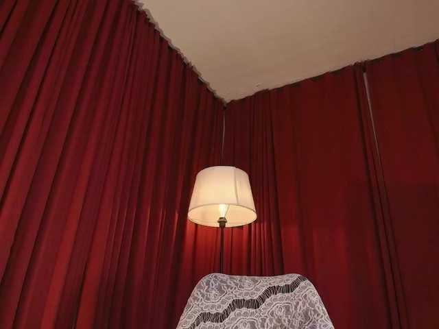 Alice-blaker live cam on BongaCams