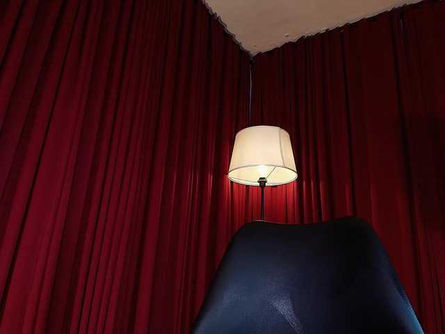 Alice-blaker live cam on BongaCams