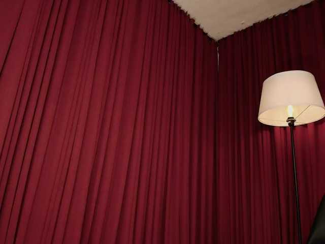 Alice-blaker live cam