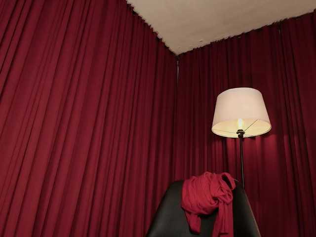 Alice-blaker live cam