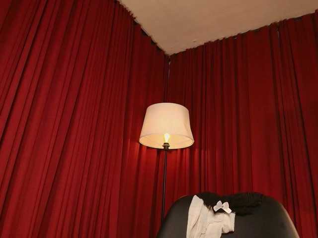 Alice-blaker live cam on BongaCams