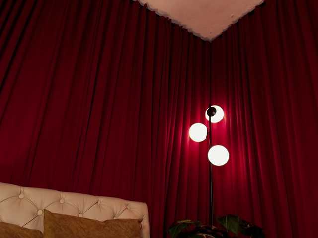 Alice-blaker live cam on BongaCams