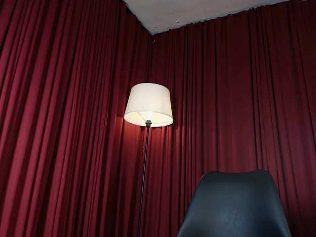 Alice-blaker live webcam show