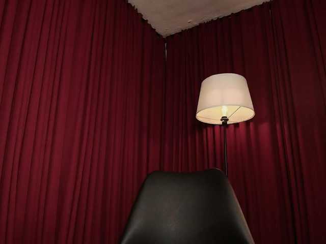 Alice-blaker live cam on BongaCams