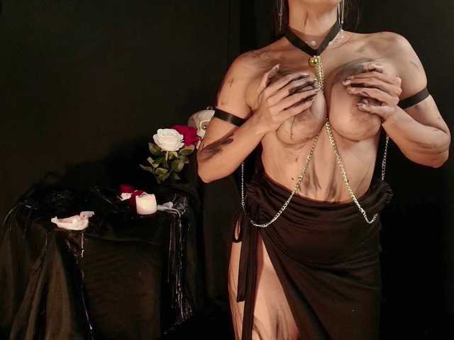 Alice-blaker live cam on BongaCams
