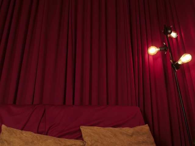 Alice-blaker live cam on BongaCams