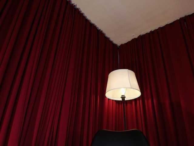 Alice-blaker live cam on BongaCams