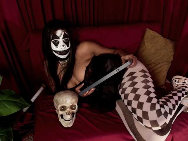 Alice-blaker live cam on BongaCams