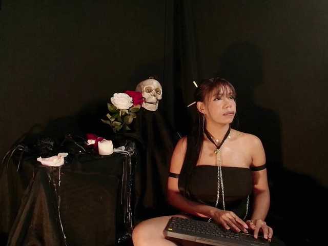 Alice-blaker live cam on BongaCams