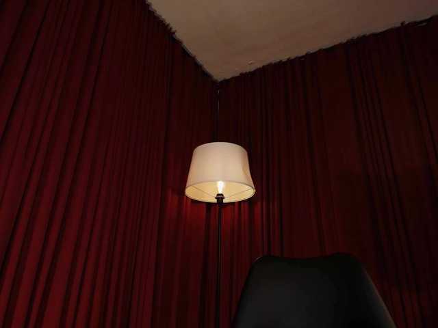 Alice-blaker live cam on BongaCams