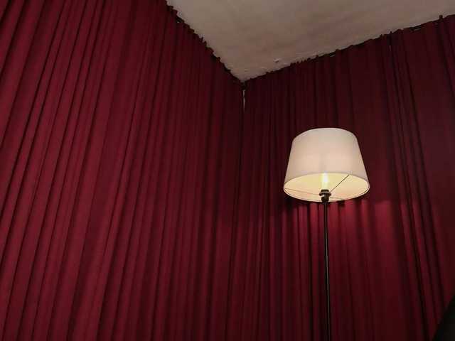 Alice-blaker live cam on BongaCams