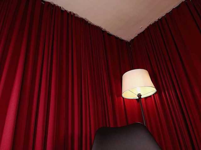 Alice-blaker live cam on BongaCams