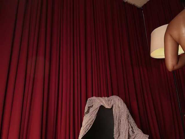 Alice-blaker live cam on BongaCams