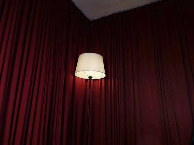 Alice-blaker live cam on BongaCams