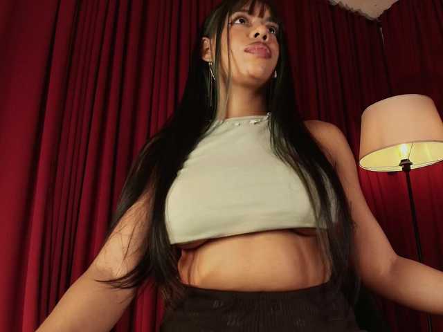 Alice-blaker live cam on BongaCams