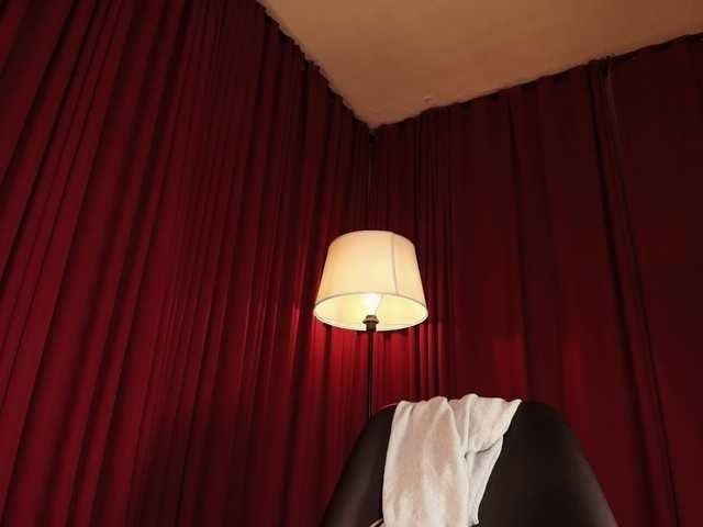 Alice-blaker live cam on BongaCams