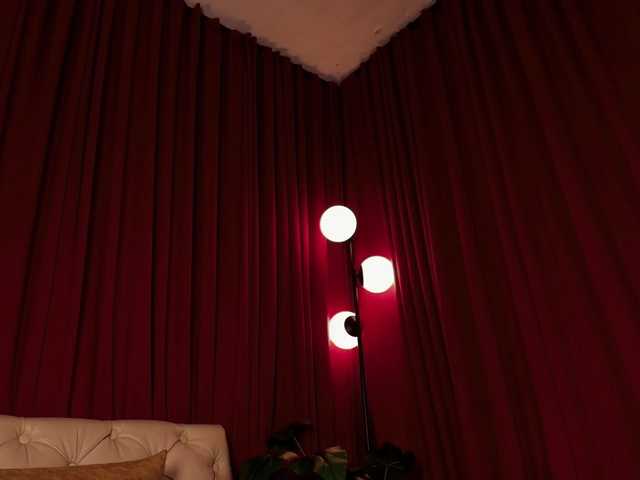Alice-blaker live cam on BongaCams