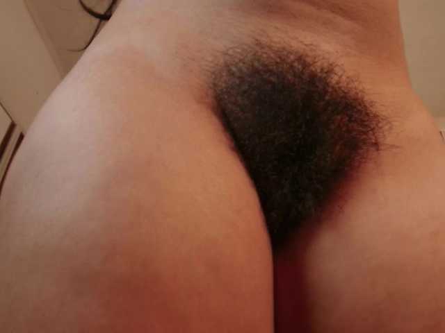le modèle Alice-blaker est en webcam porno dans un show sur le site bongacams, il possède les tags suivants: Latino/Hispanic,Brunette,Hairy