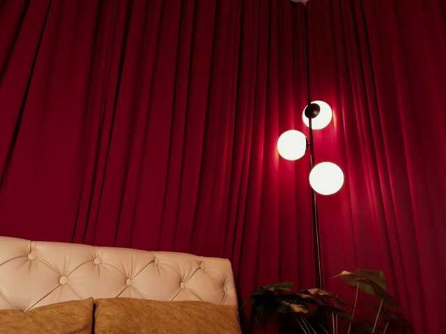 Alice-blaker live cam on BongaCams